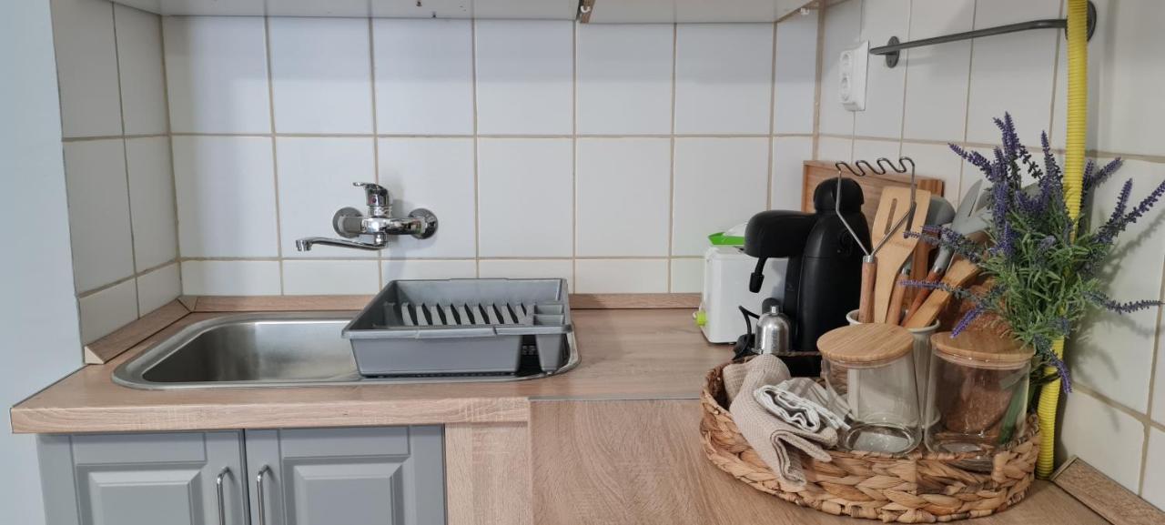 Lugas Apartman Miskolctapolca 2 Haloszoba Dezsa Es Jakuzzi Koezel A Barlangfuerdohoez Extérieur photo