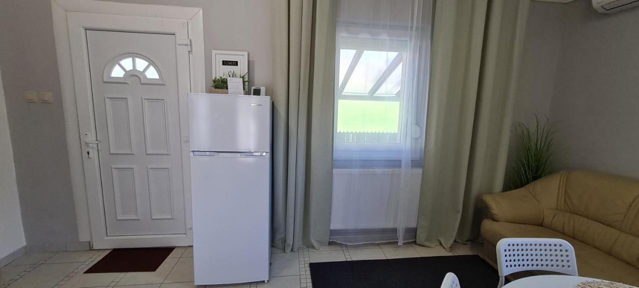 Lugas Apartman Miskolctapolca 2 Haloszoba Dezsa Es Jakuzzi Koezel A Barlangfuerdohoez Extérieur photo