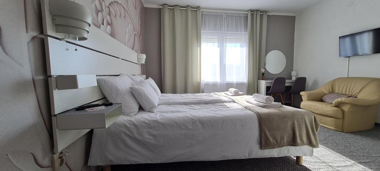 Lugas Apartman Miskolctapolca 2 Haloszoba Dezsa Es Jakuzzi Koezel A Barlangfuerdohoez Extérieur photo