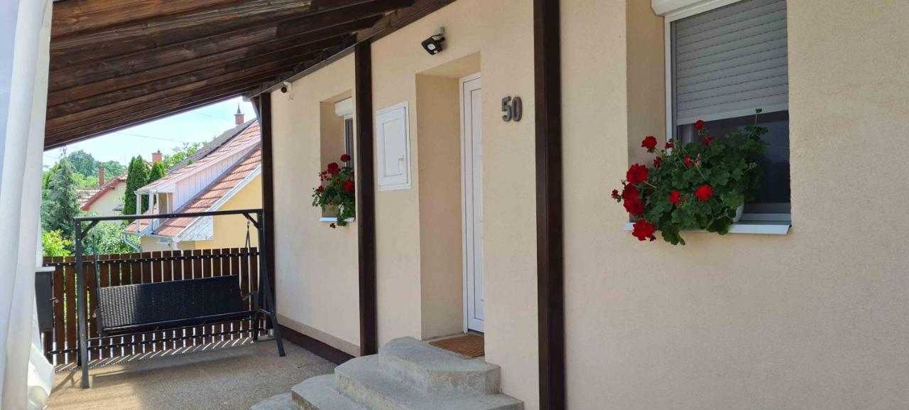 Lugas Apartman Miskolctapolca 2 Haloszoba Dezsa Es Jakuzzi Koezel A Barlangfuerdohoez Extérieur photo